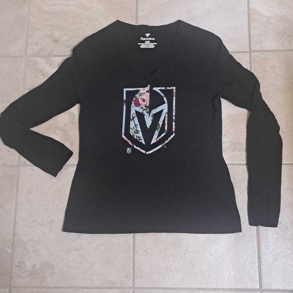 FANATICS NHL Vegas Golden Knights medium long sleeve, like new